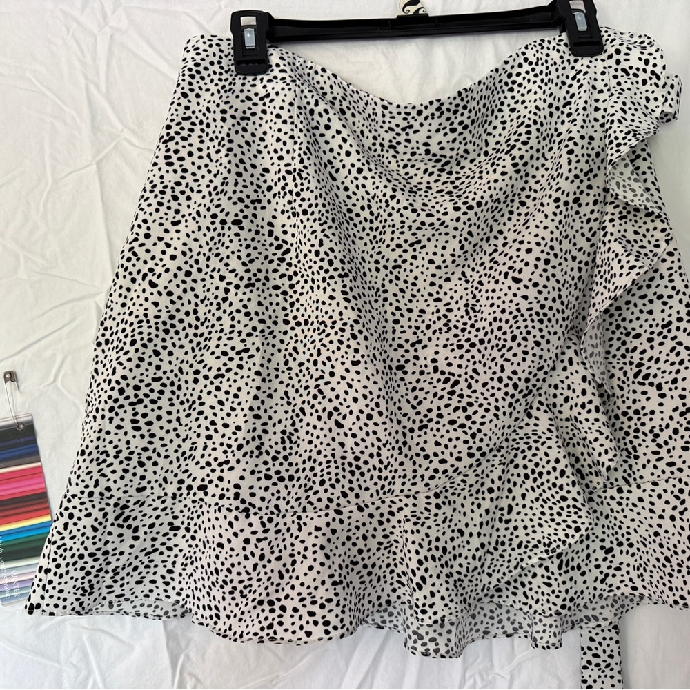 SHEIN Black and White Ruffled Wrap Mini Skirt